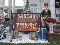 IMG_2977 Santa's secret workshop. Didn't know that it shows in New Orleans.