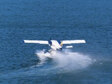 IMG_0266 Waterplane taking off